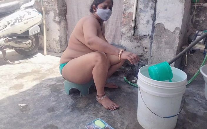 Your love geeta: Vídeo quente de indiana enquanto toma banho