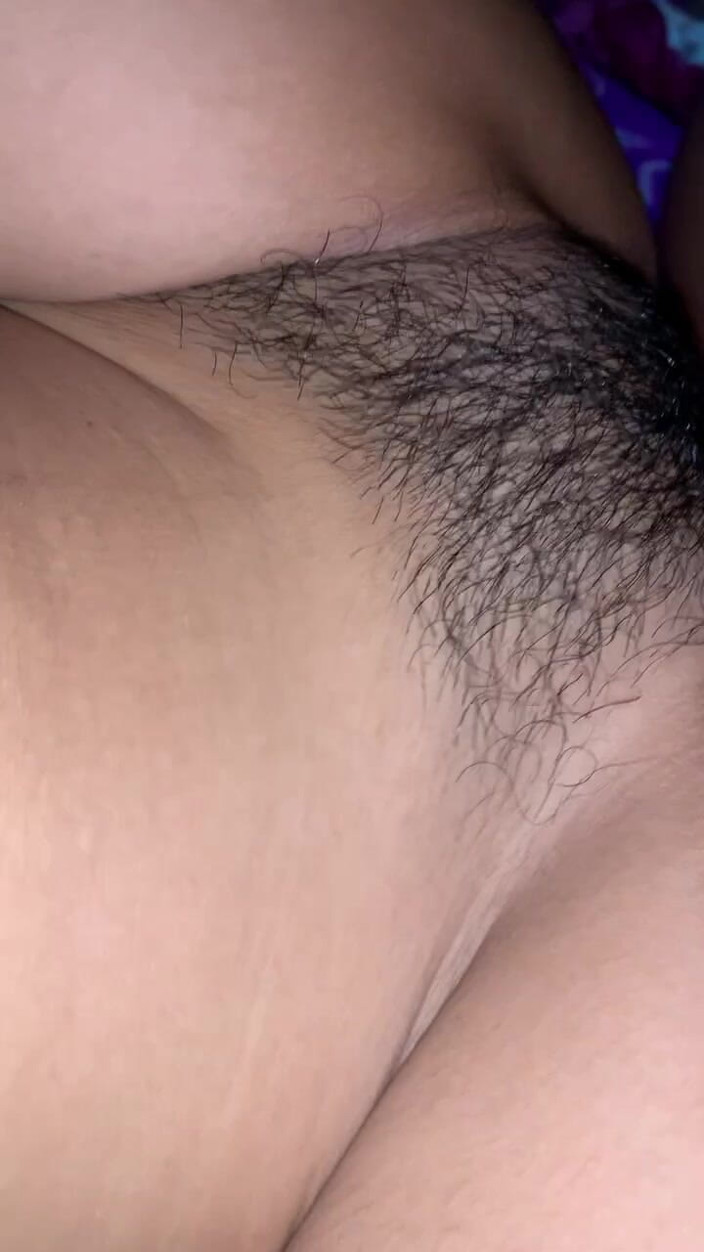 Indo Girl: Fucking a Boyfriend with a Shaved Head