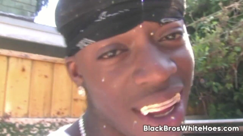 Black Bros White Hoes: Bintang lucah putih miang Mysti May berkongkek antara kaum dengan...