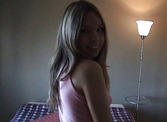 VOP Solo Babes: Kráska teen masturbuje