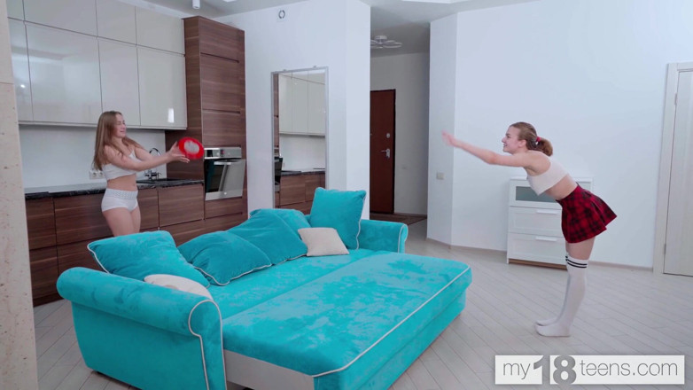 My 18 Teens: Two Lesbians play at home with a dildo