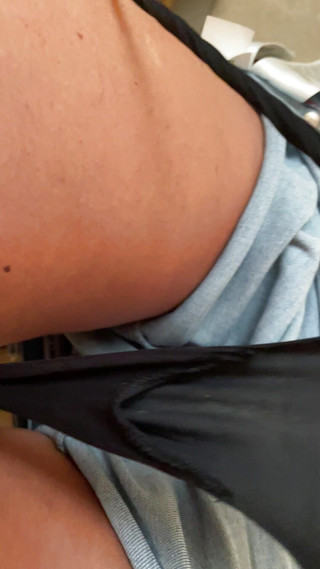 MilaGermany: 玩弄我的阴户，又湿又热，粉红色的阴户张开了