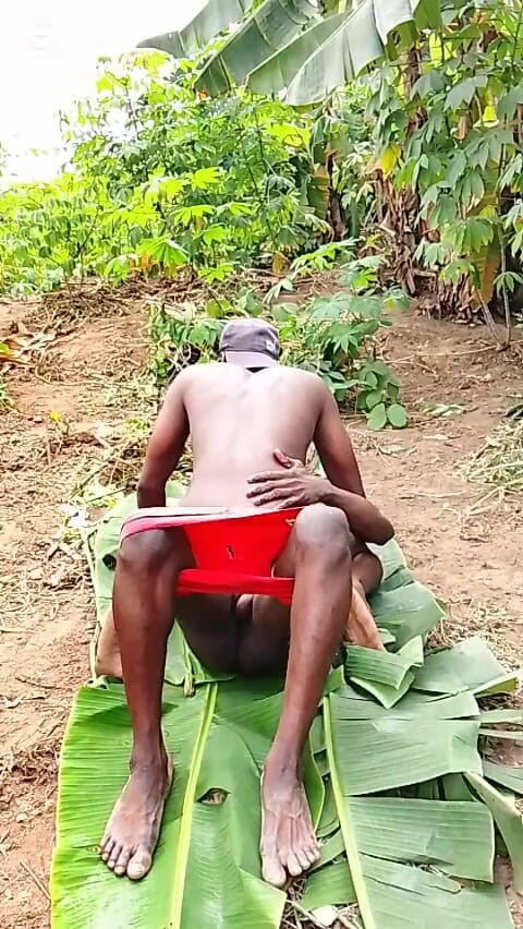 Porchey: Khoan đít ả điếm với con cu 12 inch