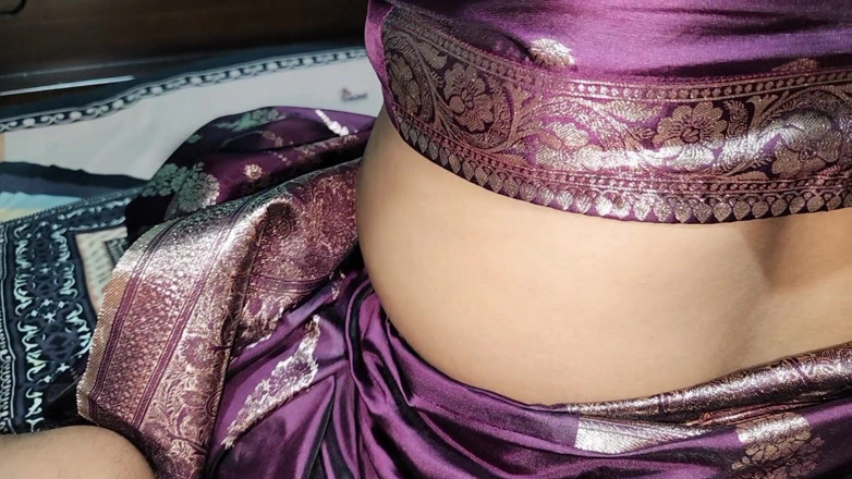 Akhi moni: ฉันเย็ดพี่สะใภ้ของฉันในห้องฉัน