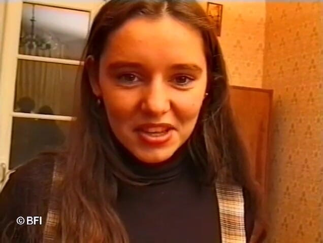 Horny Teenies: Ryska arton - En hårig orgasm