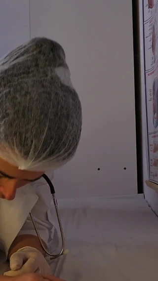 Kasallpimenta: Erection During Consultation with the Nurse