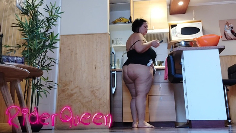 Riderqueen BBW Step Mom Latina Ebony: Solo io cavalcando un gran culo latina bbw milf