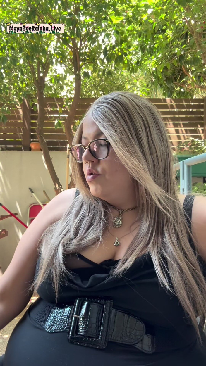 Goddess Maya3ee Rainha: BBW brasilianische MILf morgen im freien ketten rauchen ritual parlament...