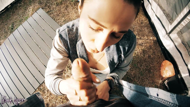 YSP Studio: Turistă infidelă a supt un străin într-o cortă pentru ajutor - gură...