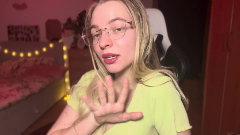 Goddess_Bella_Rae: Waarom mannen online in schulden gaan voor hete snotaapen
