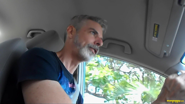 Man Puppy: Jízda na vysokou školu - Táta Giant 2