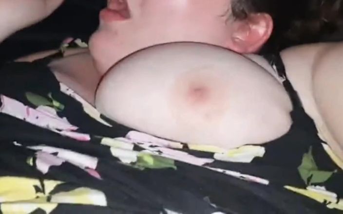 Real homemade BBW BBC porn: Bbc truyền giáo nện âm hộ ướt át mập mạp của tôi rên...