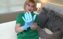 Morrigan Havoc: Une infirmière essaye des gants d&amp;#039;examen