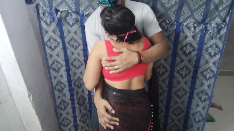 Hindi-Sex: Manžel přijde domů do indické manželky s velkými prsy v...