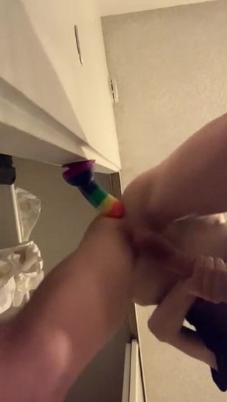 Bombshellbottom: Toy time!