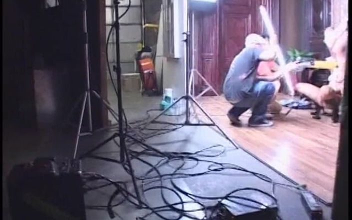 Porncentro: Titta på klipp scener från vuxen dvd "tikar i värme 3"