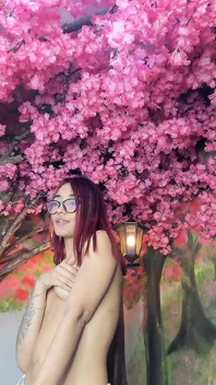 Masturbare sexy în pielea goală, spectacol de dans