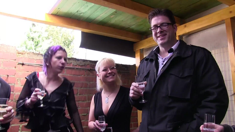 Dark Alley Orgy: Mature and her two horny friends are getting fucked