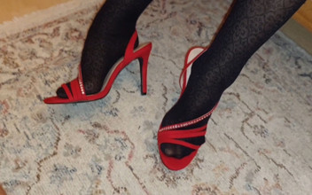 Il pompino da vicino di selena, piedi in posa e adorazione