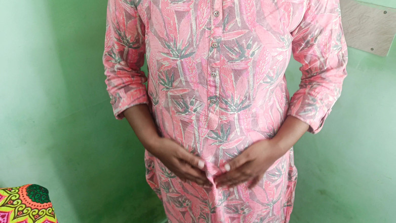 Laxi ammu: La ragazza del college ha una storia d'eccitante video virale