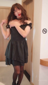 Asijská Sissy Deepthroat v Cudnosti