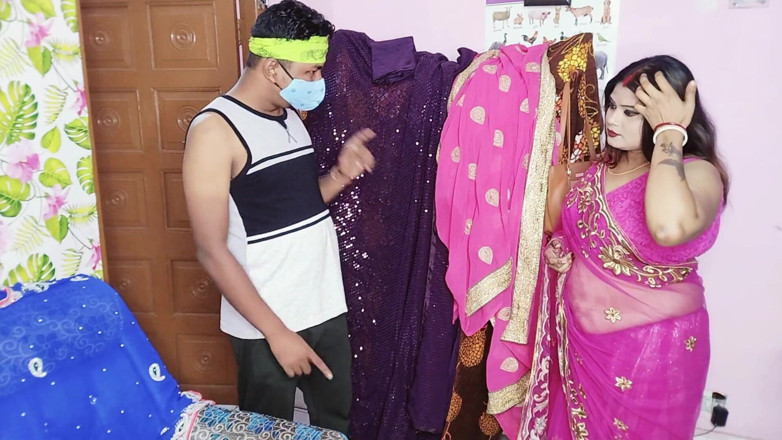 Horny Rose: Rose dientot sama penjual saree