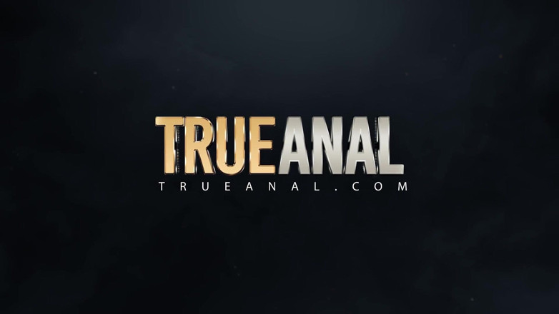 True Anal: Trueanal Prsatá italská kráska Valentina Nappi se ohne pro šukání zadku