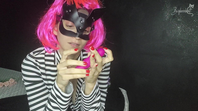 BigBoobCat: Ahoj, jsem kočička tvých snů. Chceš si se mnou hrát? Čekám...