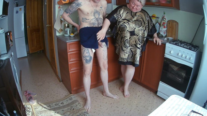Zona901: milf jerks off my dick in the kitchen before lunch