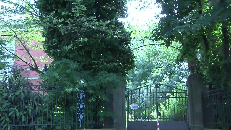 Mature Climax - 100% Mature Videos: Медсестра з великою гілфою допомагає хлопцеві