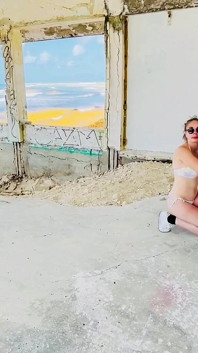 She Pays the Car Ride with Blowjobs, Hitchhiker Sex, Car Blowjob, Sex by the Beach, Teenage Blowjob by the Beach