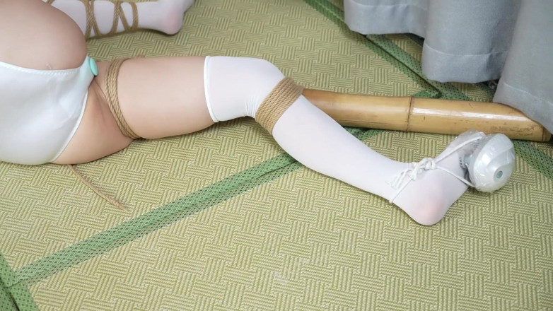 Aisan girl bondage: Xr41-tie the Girl to a Bamboo Stick and Tape Her...