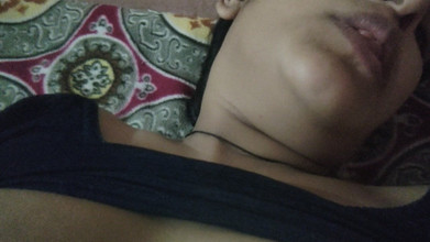 Dr_doom21: Video kakak ipar india paling hot lagi keluar, tonton aja...