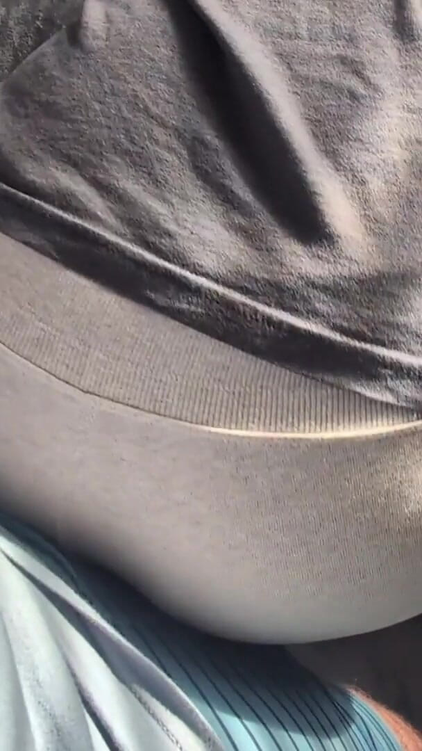 POV Wife Twerking and Grinding in Sweatpants (Mimi and Evan) POV Wife Twerking and Grinding in Sweatpants (Mimi and Evan)