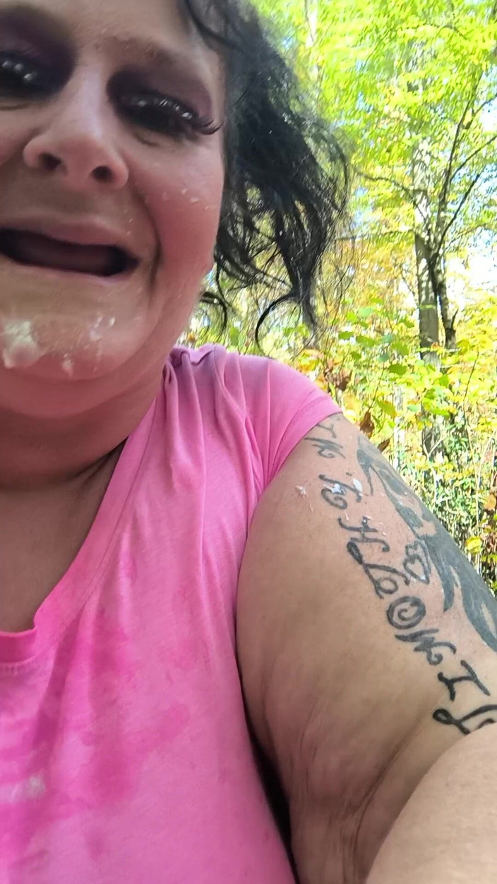 HerculesnVENUS: Mekanik mengerjakan mobilnya dia makan air maninya seperti bintang porno...