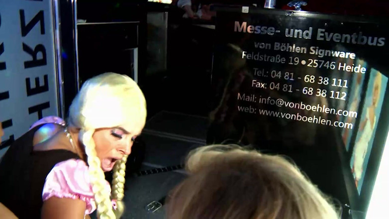 Erotic Planet Studio: Büyük Siyah Penis Göğüslü Vajinasını Sertçe Sikiyor