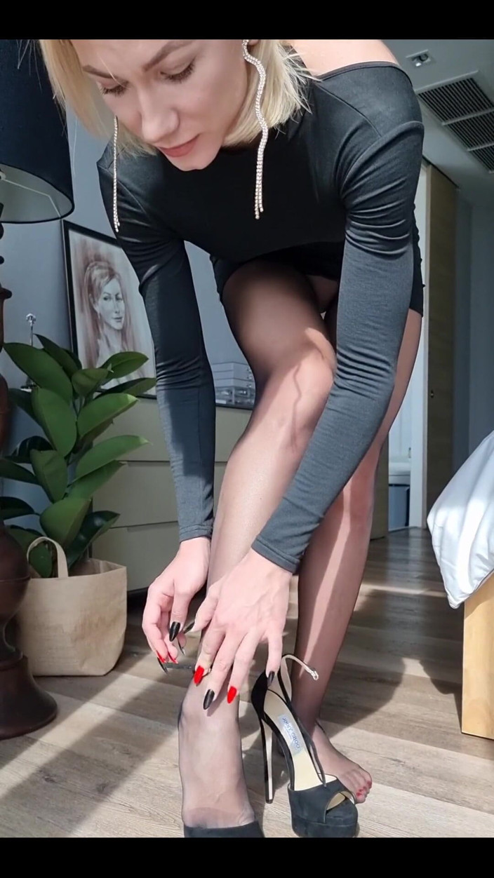Angel The Dreamgirl: Long Legs