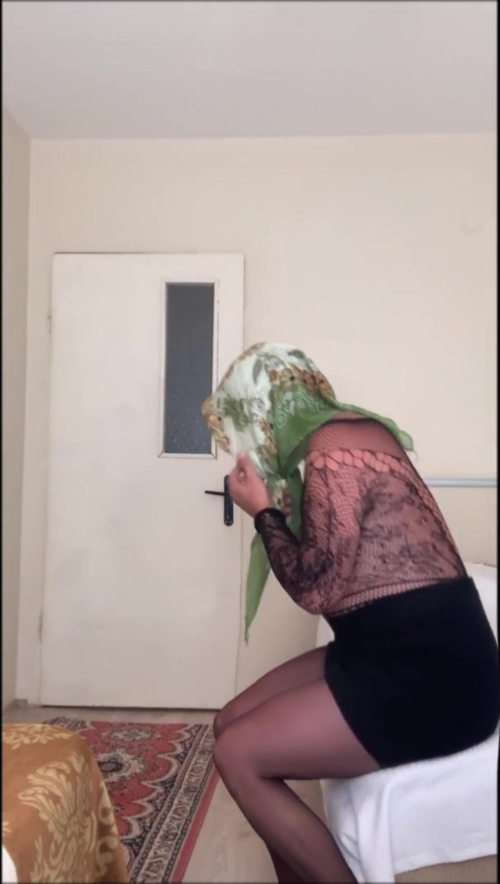 cd_aysemmm: I had sex with another man in front of my...