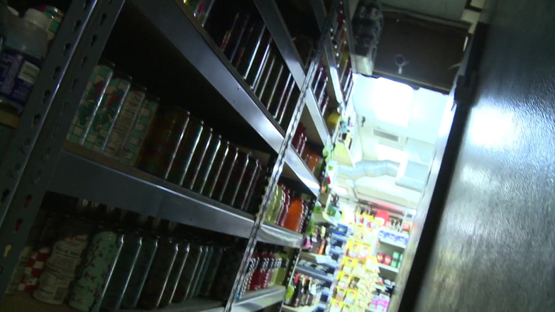 Best Butts: Naughty slut gets her pussy drilled in a supermarkets