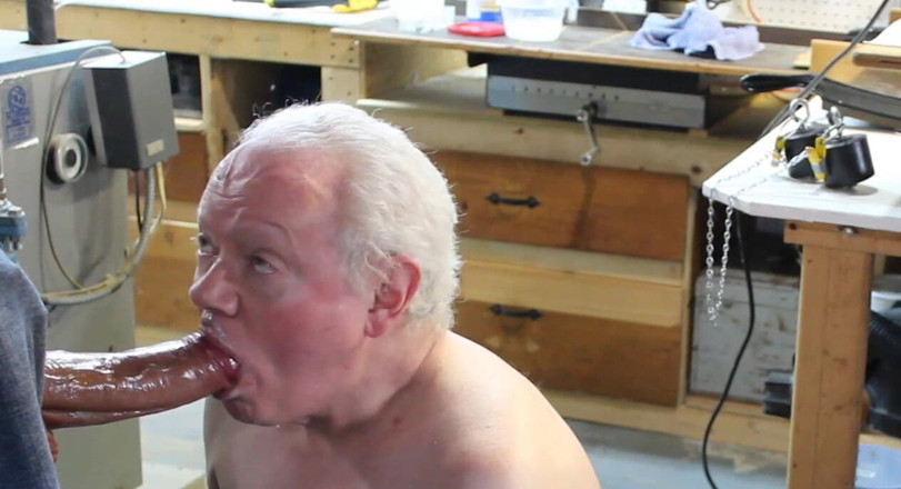 Erachi: Erachi Pomáhá instalatérovi zblízka Vo