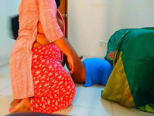 Aria Mia: Berbagi seks tanpa batas sama tante selama 10 hari!