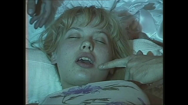 MMV films - The Original: O büyük sarışın sürtük iki büyük sert yarakla sikiliyor