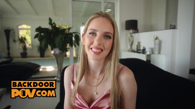 BackdoorPOV: POV - Baise ton nouveau talent de star du porno, Carolina...