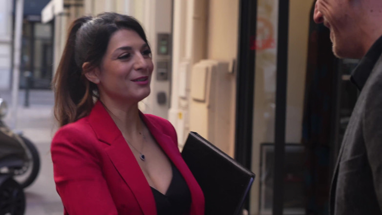 Jet sex prod: Real Estate Agent Bangs His Client
