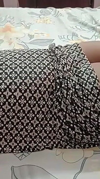 Neighbour Boy Nude Massage to Wife -1