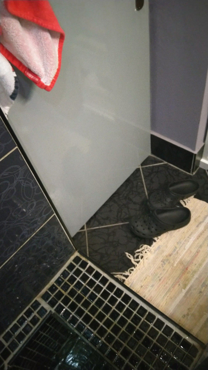 Wanker: Daddy Showering