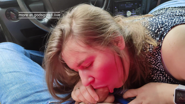 Godsgifts1: कार में लंड चुसाई