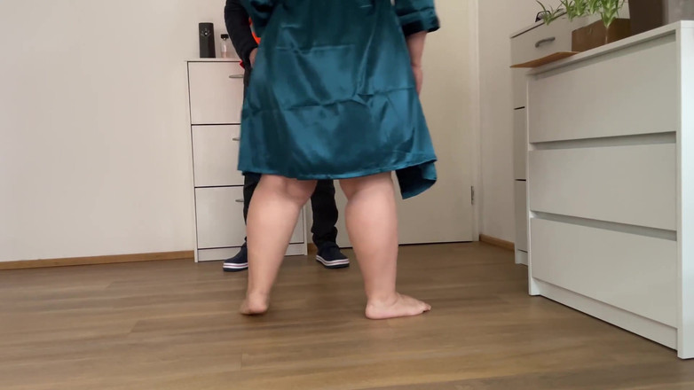 OurFetishLife: Maturo reso sconosciuto dal servizio di consegna con l'orgasmo