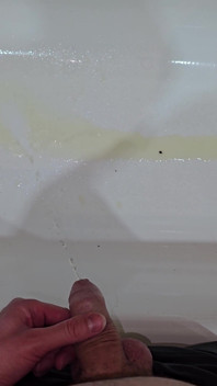 Peeing to the Bathtub