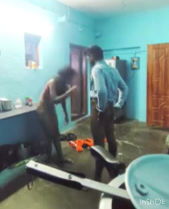 Rishi: Pembantu rumah tangga india dientot dengan posisi berdiri sama mafianya...